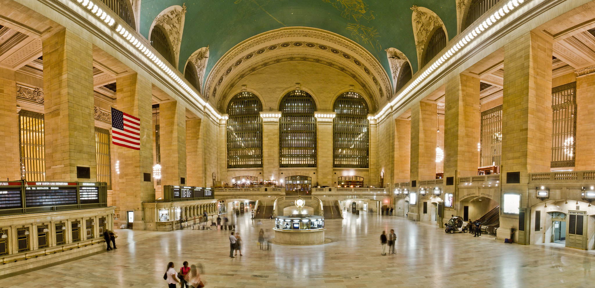 <p>New York Grand Central Station is one the city’s busiest landmarks, with thousands of New Yorkers passing through daily.</p><p>Aside from its rich history and stunning architectural design, it stands as a tourist attraction because it also has an enormous variety of shops and restaurants.</p><p><strong>Features:</strong> Concourse Ceiling, Booth Clock, Whispering Gallery, Park Avenue Viaduct, Vanderbilt Tennis Club, Grand Central Market, shops, restaurants, cafes, and more.</p><p>Asim Bharwani, Flickr</p>