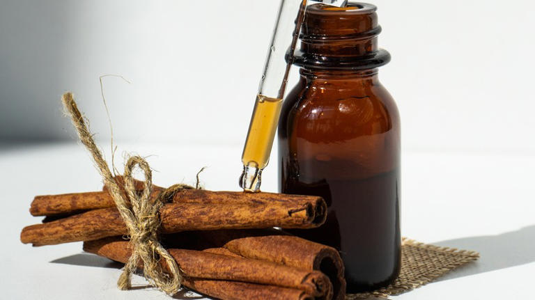 All The Ways You Should Be Using Cinnamon Essential Oil Around Your ...