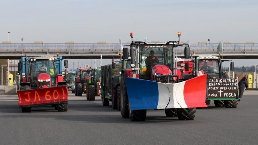 French Farmers Blockade Paris In Heated Protest