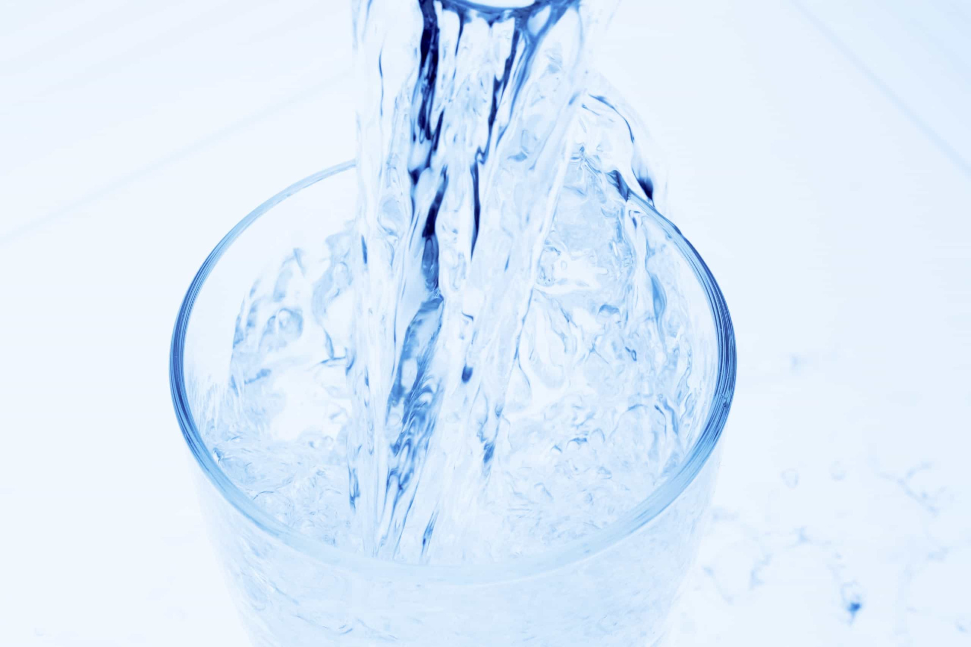 Очищенная дистиллированная вода