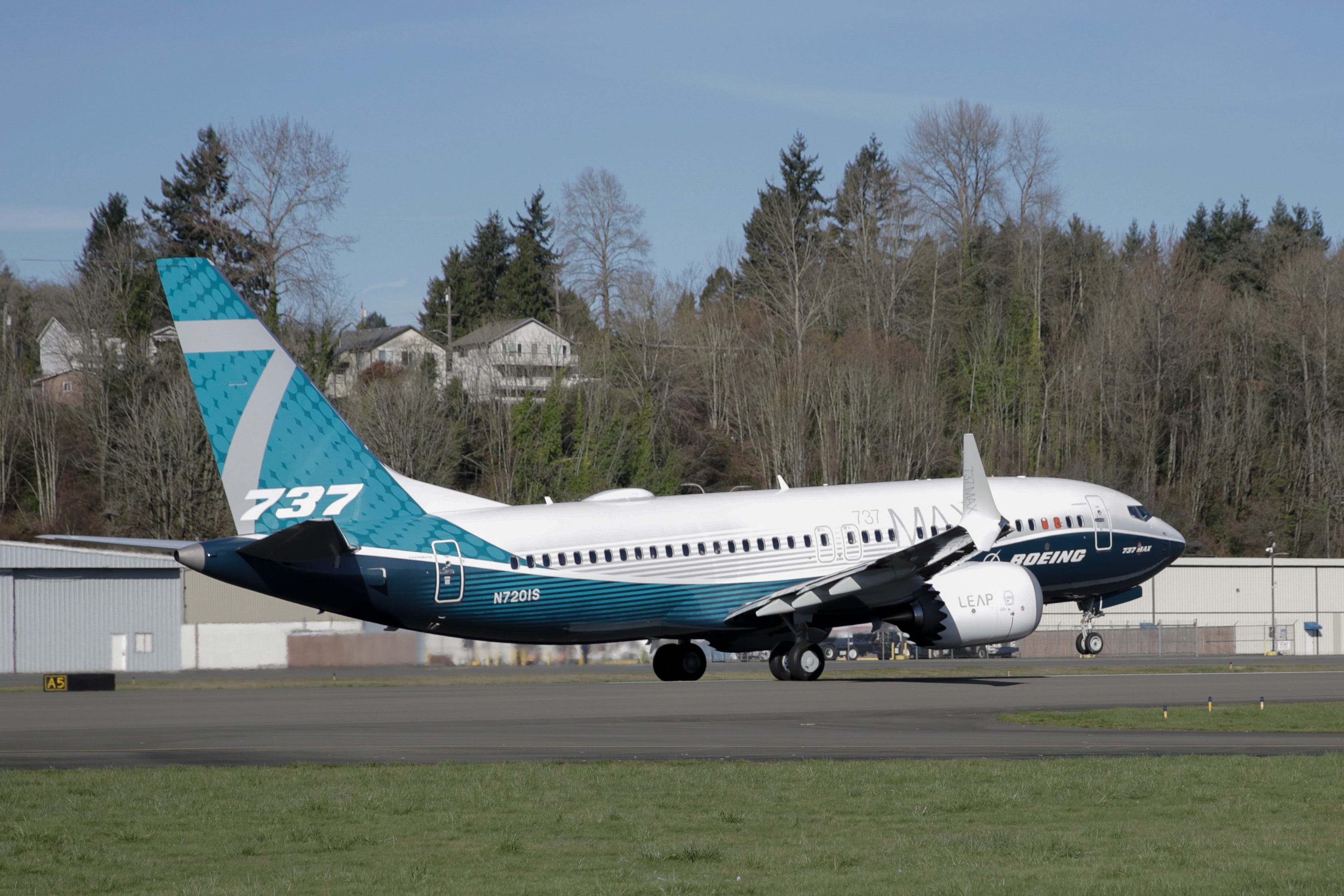 boeing's 737 max program leader is leaving in the wake of alaska airlines incident