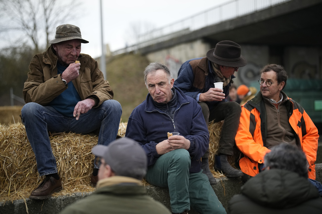 France's Government Announces New Measures To Calm Farmers' Protests ...