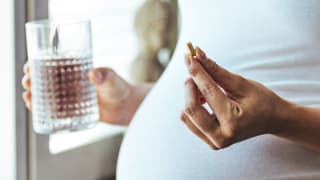 How to Choose a Prenatal Vitamin