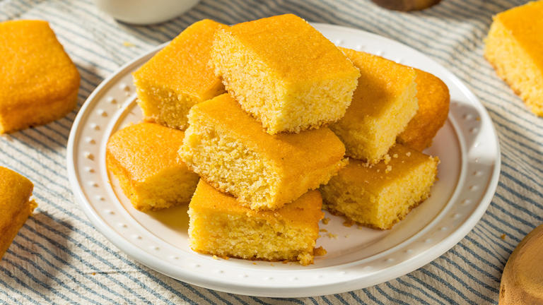 This Cornbread Recipe Bakes to Moist + Buttery Perfection in 25 Minutes ...