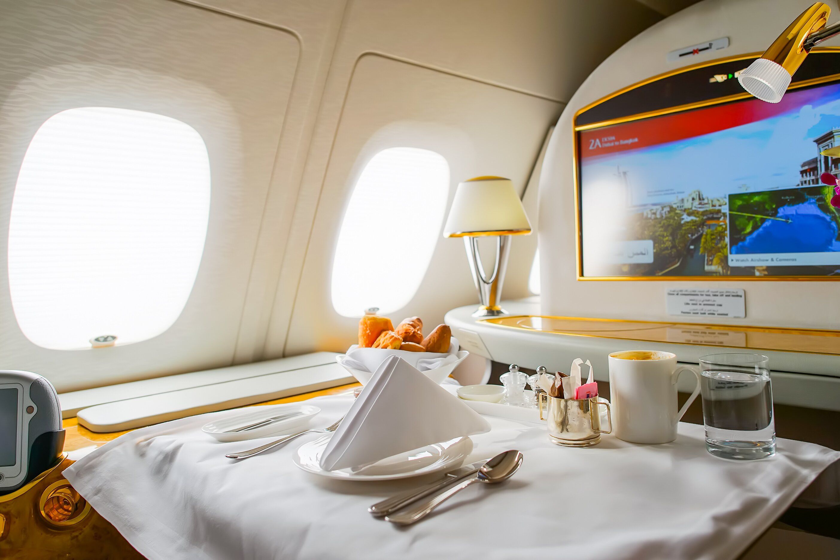 First Class Vs Business Class: 5 Key Differences