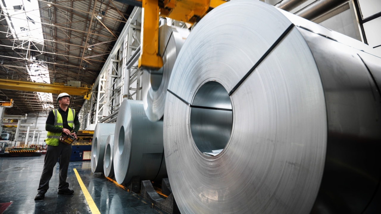 albanese government invests $200 million in green steel industry
