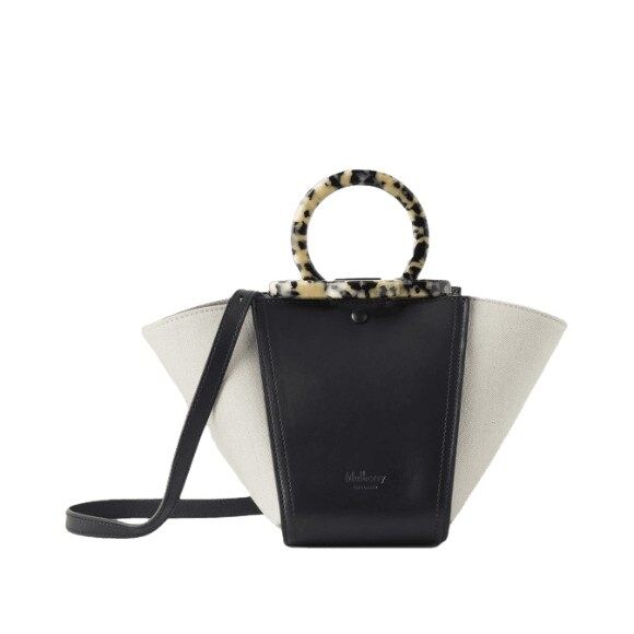 the ‘croissant’ – and other chic handbag shapes for this season