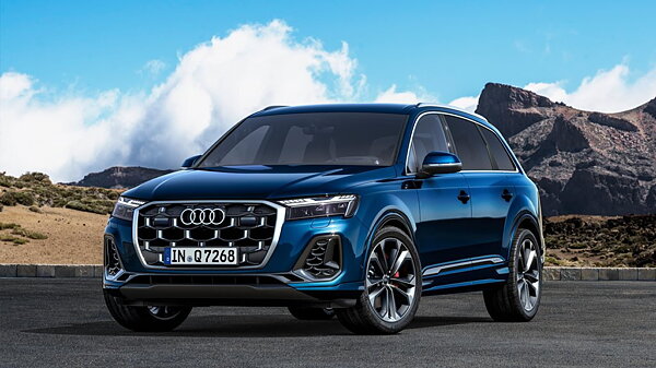 2024 Audi Q7 Breaks Cover!