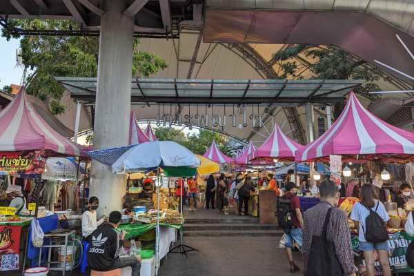 7 Top Bangkok Street Foods You Shouldn’t Miss