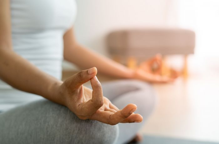 las investigaciones científicas que comprobaron los beneficios a la salud física y mental de practicar meditación