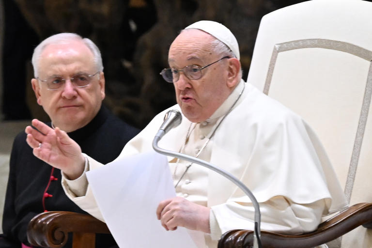 Il Papa, è bene arrabbiarsi di fronte alle ingiustizie