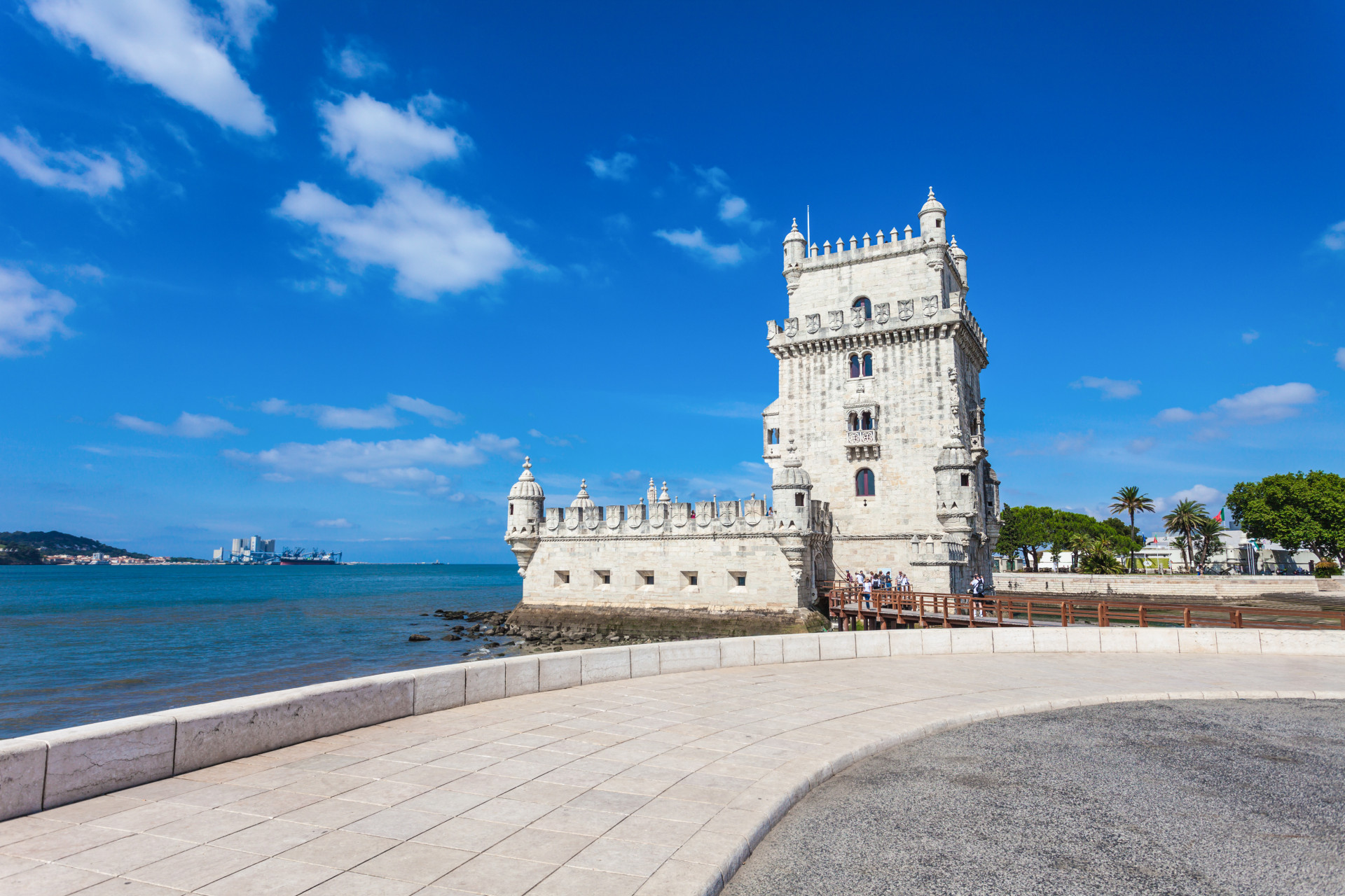 In Belém, you can visit the Padrão dos Descobrimentos (Monument to the Discoveries), Jerónimos Monastery, and the Tower of Belém, all within walking distance of one another.<p>You may also like:<a href="https://www.starsinsider.com/n/207500?utm_source=msn.com&utm_medium=display&utm_campaign=referral_description&utm_content=208346v2en-sg"> Unveiling the shadows: America's infamous killers who haunt history</a></p>