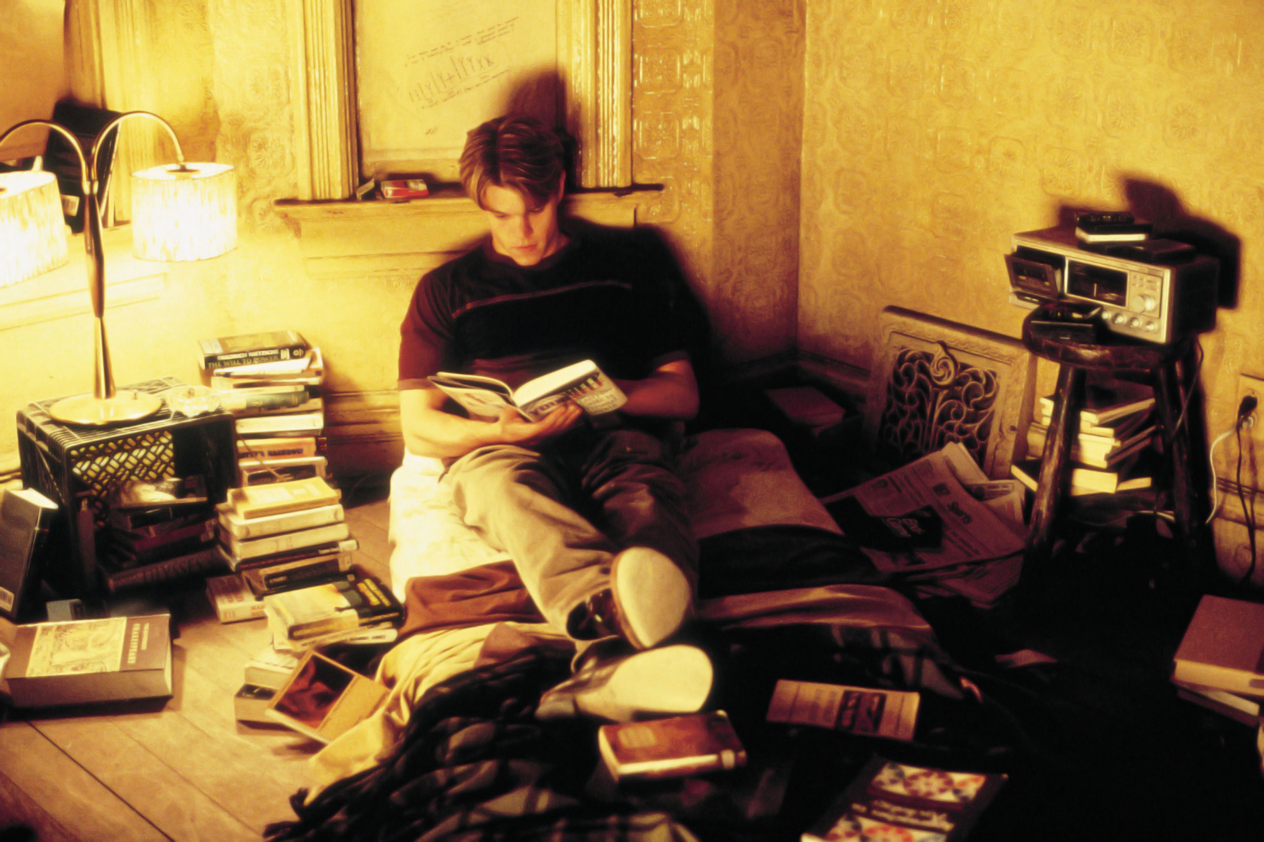 <p>Will Hunting is a fan of Howard Zinn’s book “People’s History of the United States.” He even tells Sean to read it. Weirdly enough, when Damon was a kid he and Zinn were actually neighbors, and Damon would later record a book-on-tape for “People’s History.”</p><p><a href='https://www.msn.com/en-us/community/channel/vid-cj9pqbr0vn9in2b6ddcd8sfgpfq6x6utp44fssrv6mc2gtybw0us'>Follow us on MSN to see more of our exclusive entertainment content.</a></p>