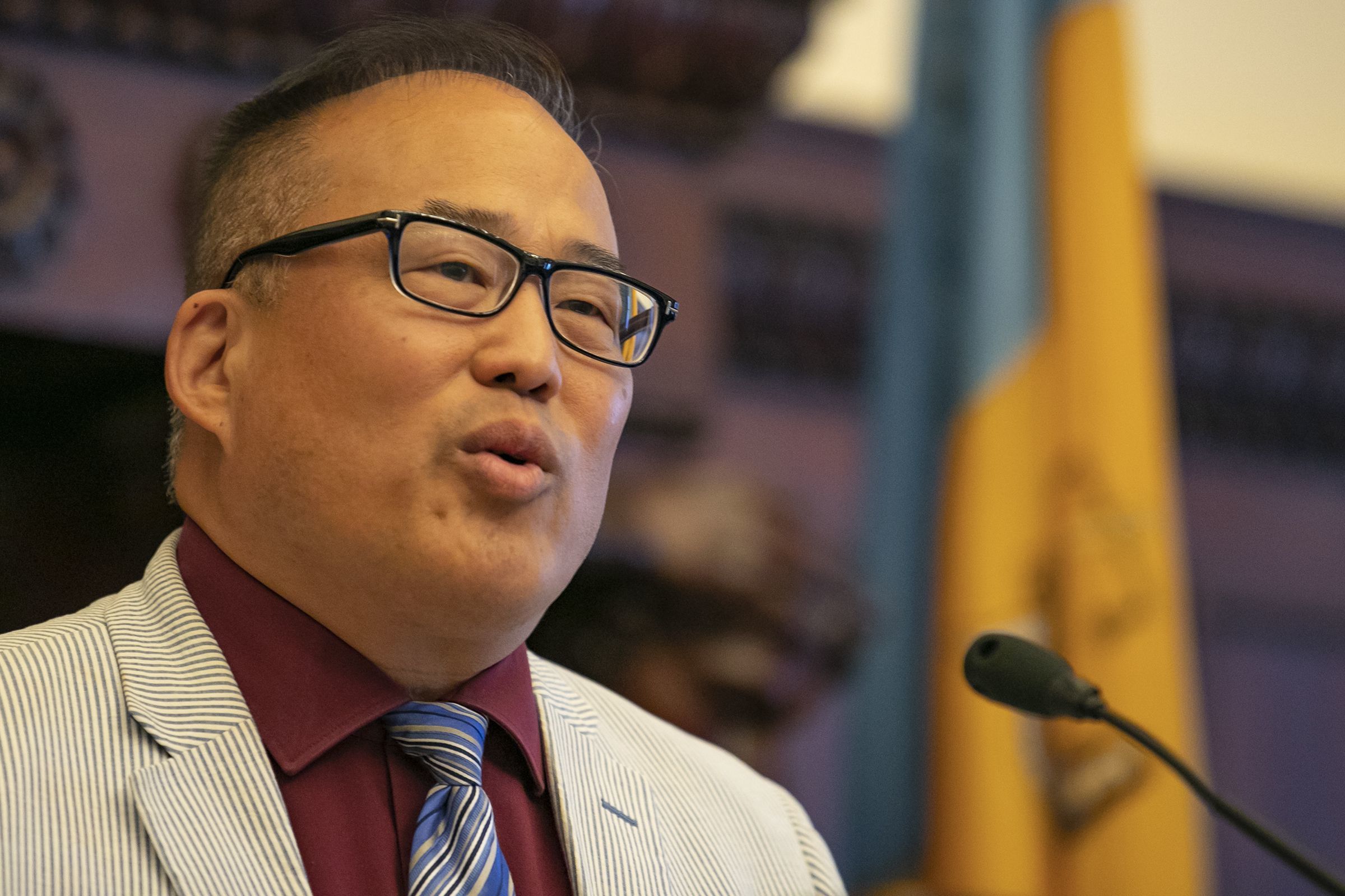 david oh, after years as a rare republican in city hall, will lead asian american chamber of commerce