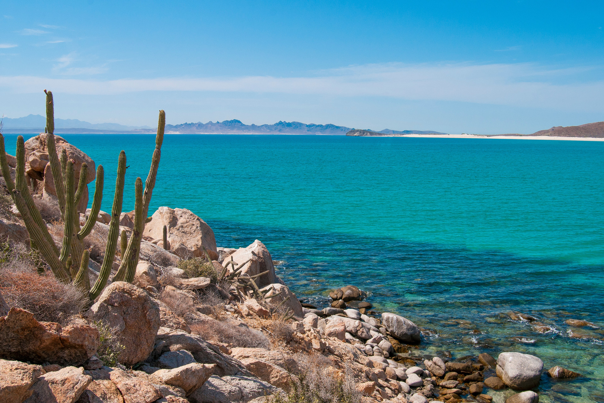 Although a little less known than its Bolivian counterpart, the Mexican city is a great destination for beach lovers.