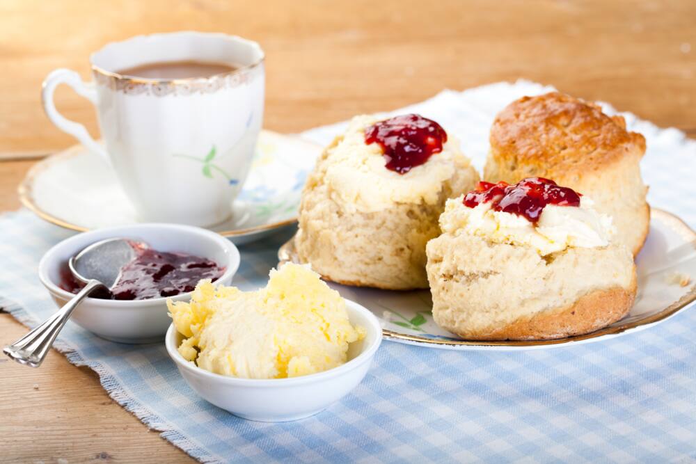 Easy 4-ingredient scones recipe: A quick and yummy baking idea