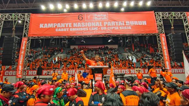 putaran terakhir kampanye, partai buruh membuat jakarta oranye dengan misi cabut omnibus law