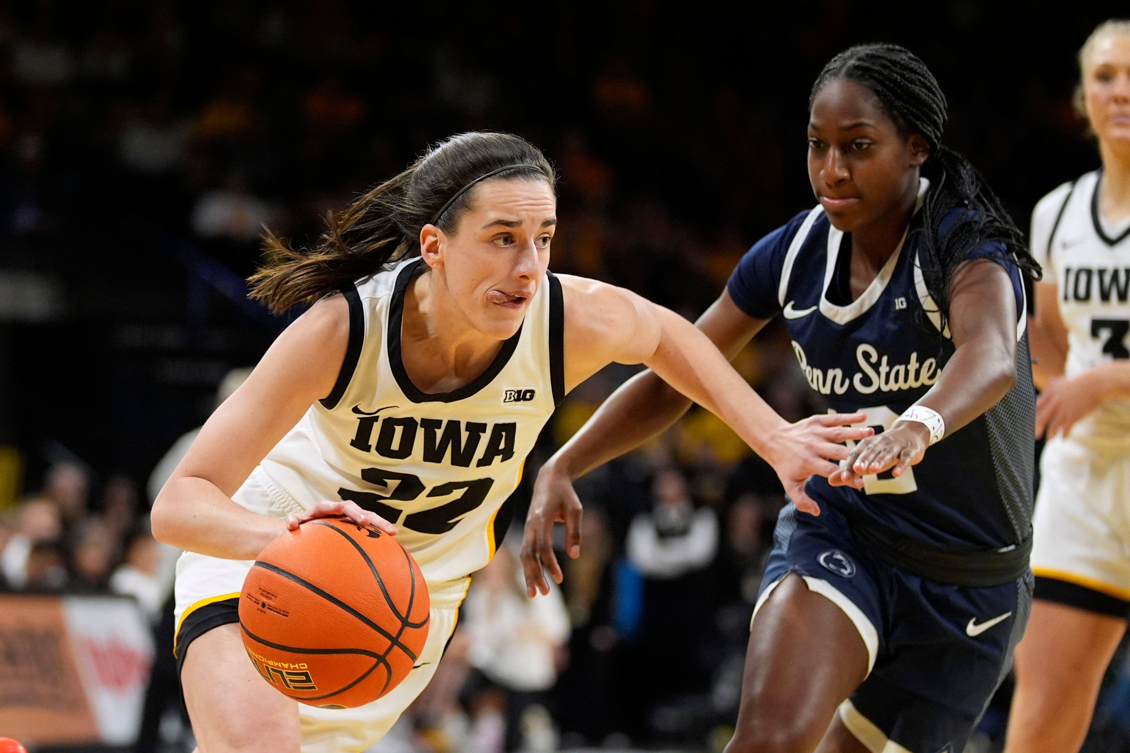 How Many Points Did Caitlin Clark Score Last Night? Iowa Star Hunts ...