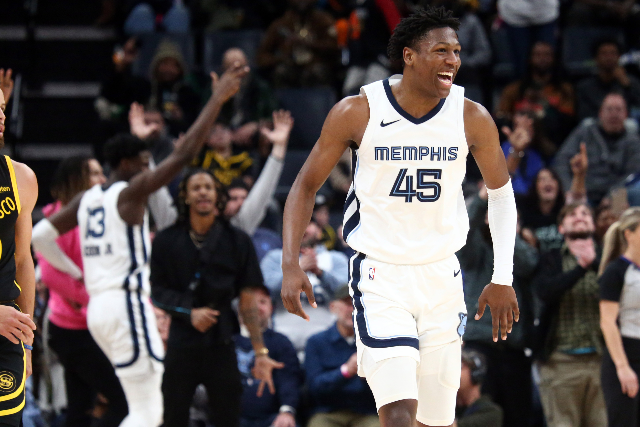 grizzlies ink surging rookie to four-year deal