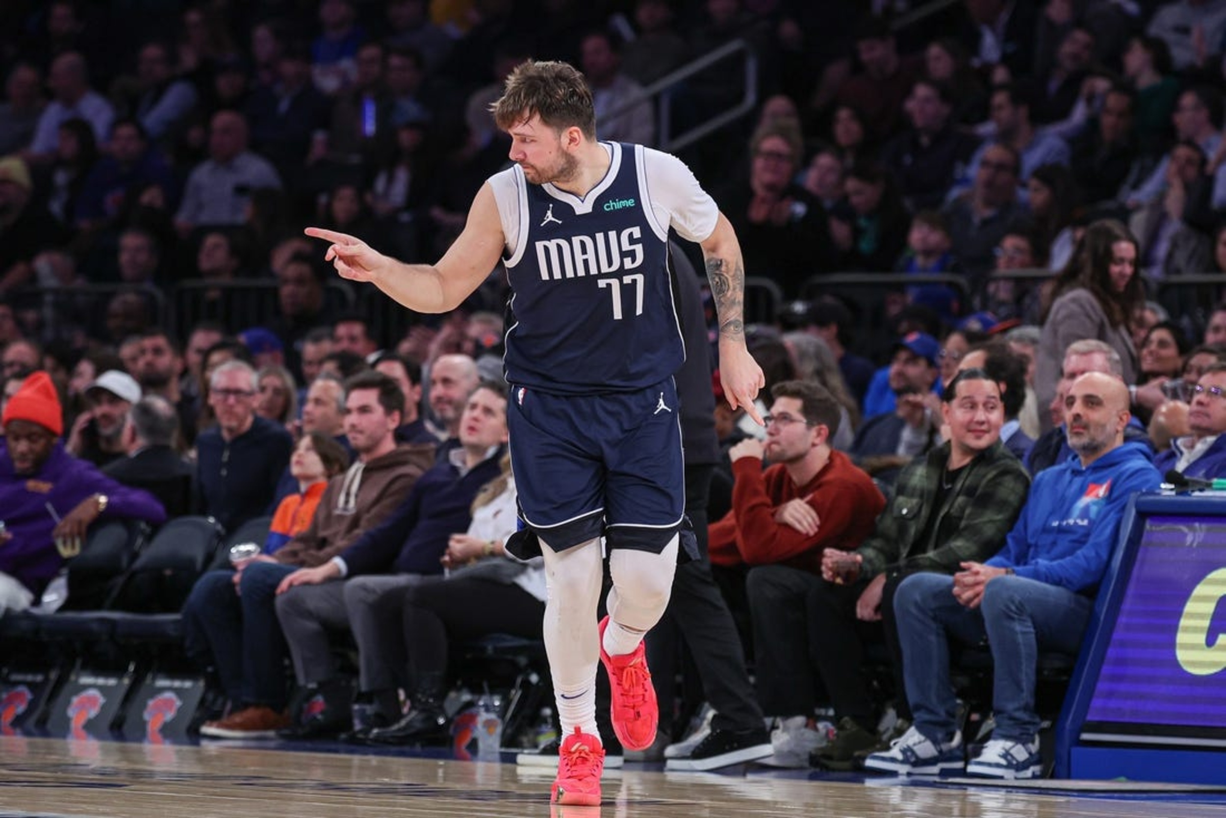 Luka Doncic, Mavs Hold Off Undermanned Knicks