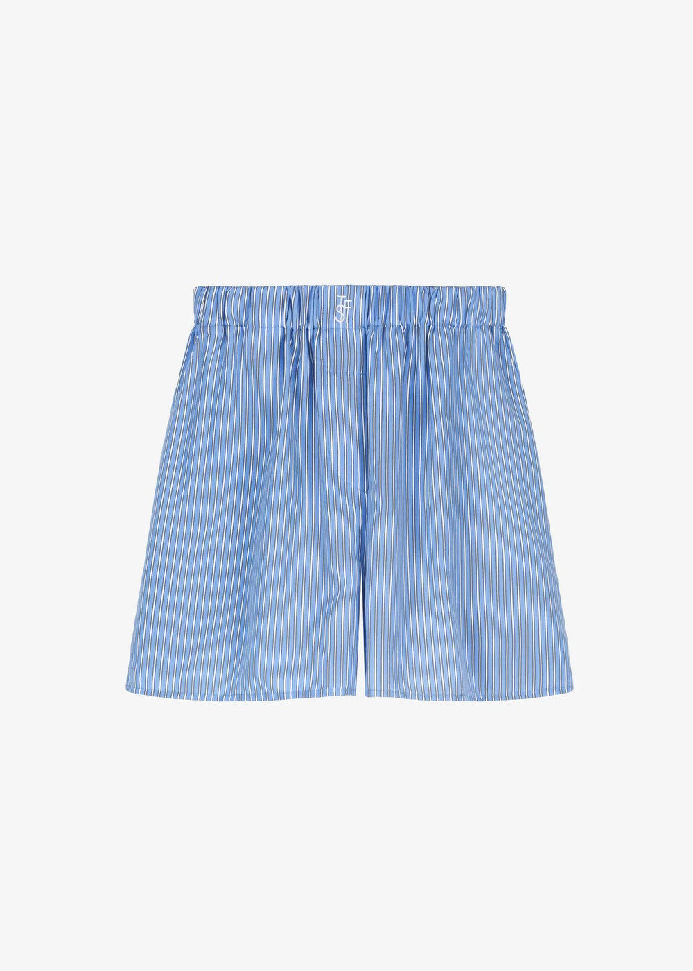 Camisa y shorts estampados, el primaveral conjunto de Amelia Bono que  puedes comprar en Zara y que estiliza a más no poder