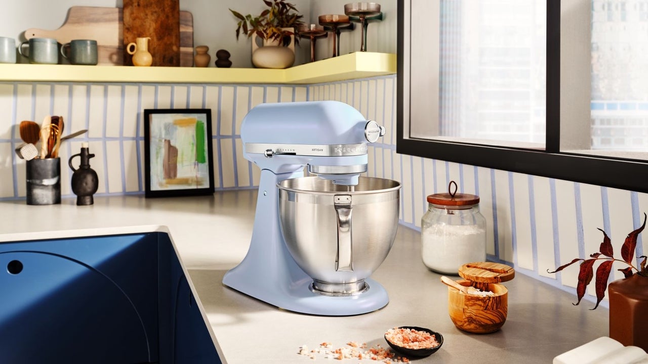 KitchenAid Introduces Blue Salt As Its 2024 Color Of The Year Shop   BB1i0fmi.img