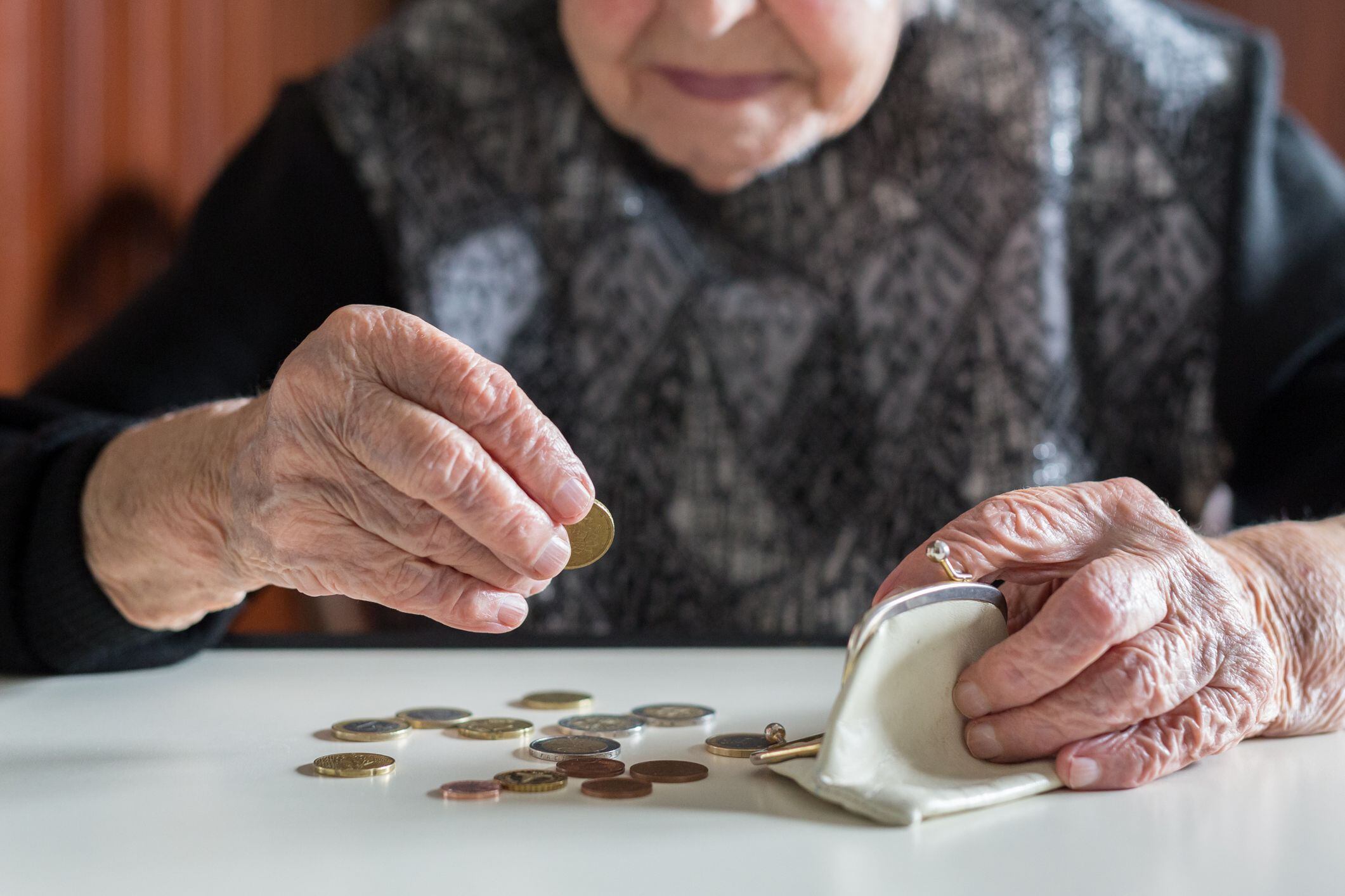 edadismo bancario: expertos entregan claves para facilitar acceso de adultos mayores a servicios financieros