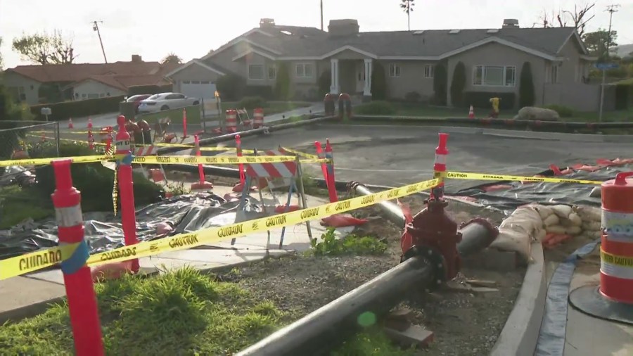 Massive Landslide Threatens Homes In Rancho Palos Verdes   BB1i0j1g.img