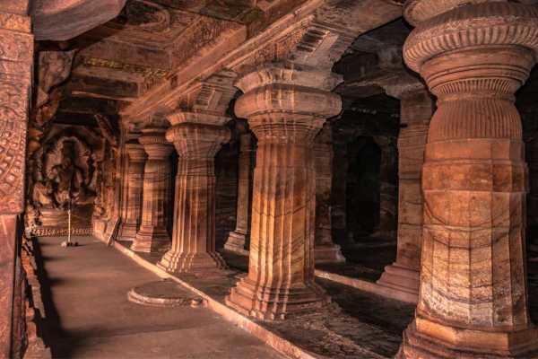 13 Famous Temples In South India To Visit