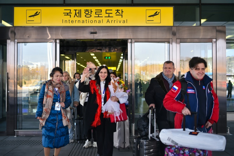 first russian tourists post-covid arrive in pyongyang