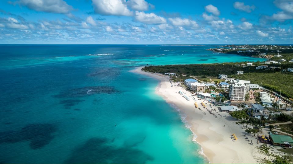 το μικροσκοπικό νησί της καραϊβικής που πλουτίζει από το boom της τεχνητής νοημοσύνης