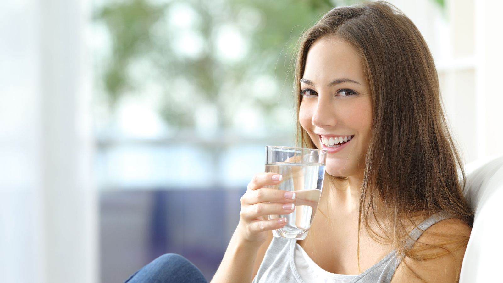 image credit: Antonio-Guillem/Shutterstock <p><span>Not drinking enough water leads to dehydration, which can impair cognitive function and concentration. Chronic dehydration can contribute to the development of dementia. Staying hydrated is simple yet crucial for brain health. Keep the water flowing for a healthy brain.</span></p>