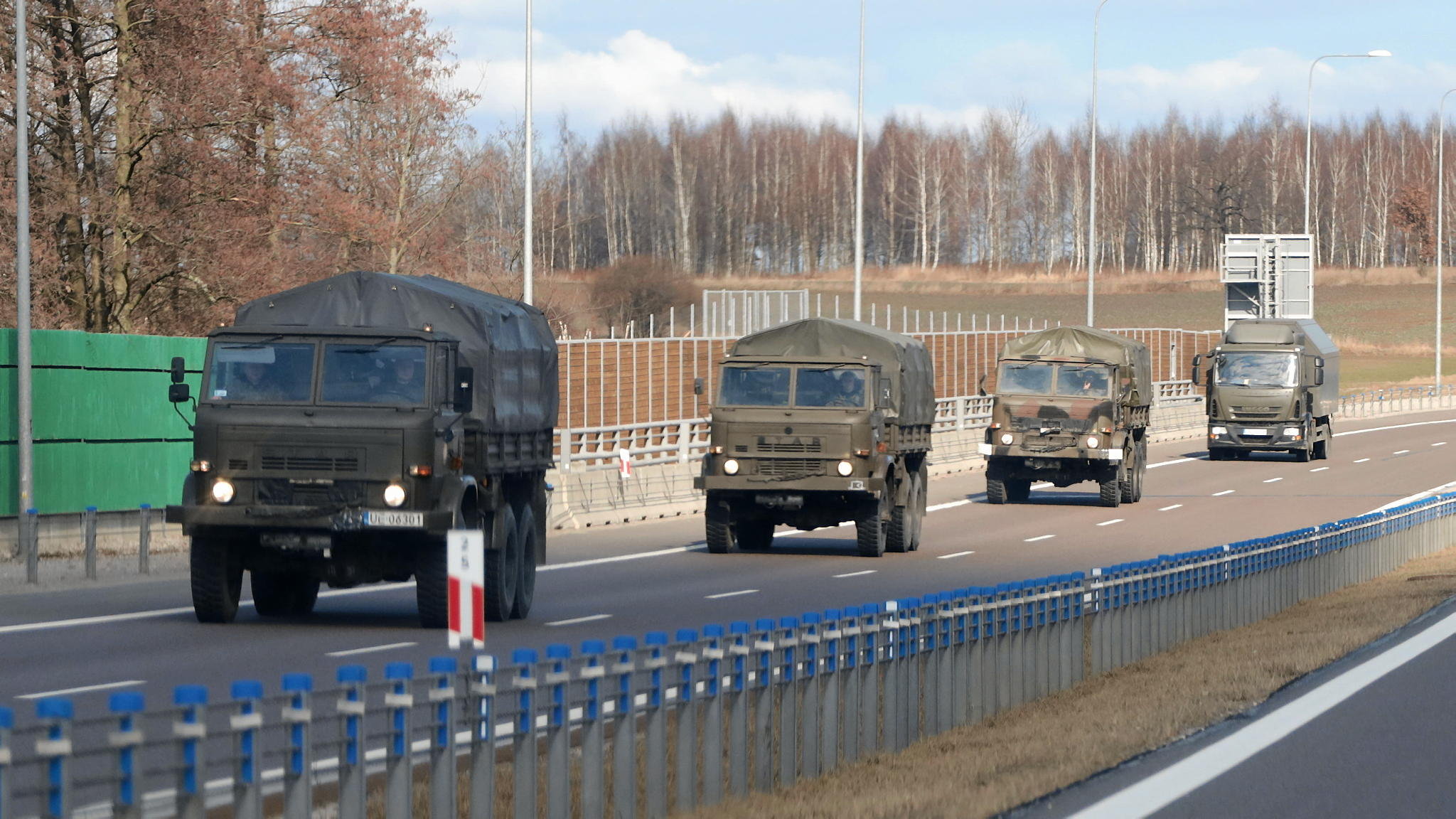 kolumny wojskowe wyjadą na drogi. wojsko polskie wydało wytyczne dla kierowców