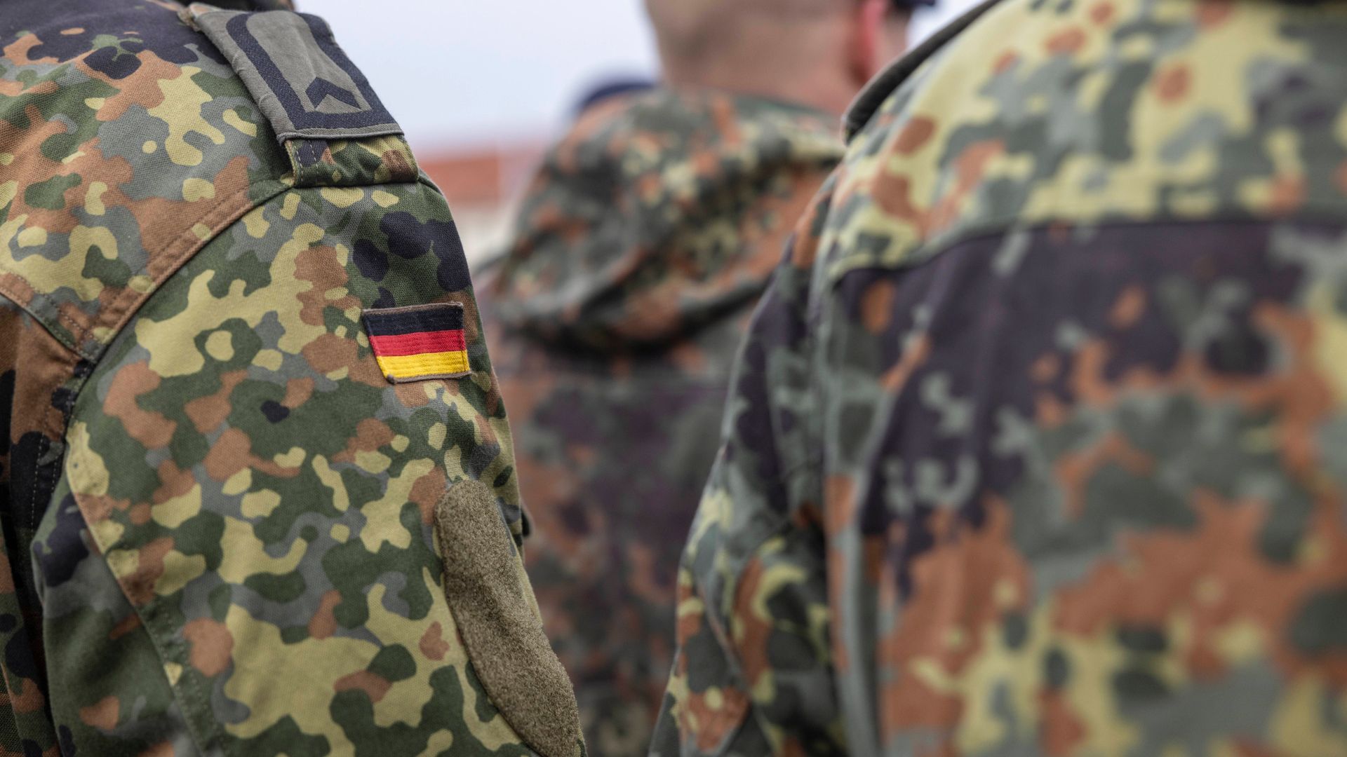 Junge Alternative: Bundeswehr Sucht Nach Mitgliedern Des AfD ...