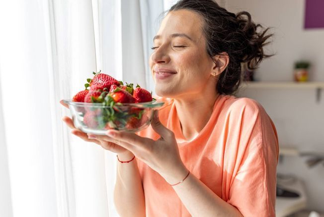 selon une nutritionniste de harvard, donner la priorité à ces 4 habitudes alimentaires est la clé d’un cerveau sain