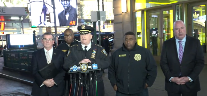 Police Search For Shooter After Bystander Shot Inside Times Square Store   BB1i2BfO.img