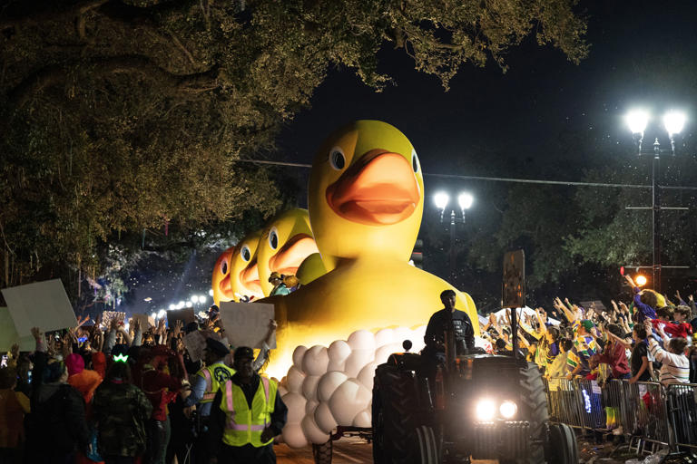 Photos Krewe of Muses pokes fun at New Orleans' festivals during 2024