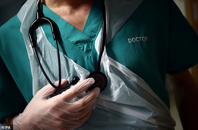 how much do junior doctors earn? salary, earnings and pay scales explained