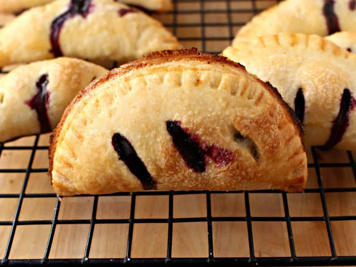 <p>These Blueberry Empanadas are super yummy. They have a crispy outside and a yummy blueberry inside. You can snack on them or enjoy them as a tasty dessert.</p> <p><strong>Get the Recipe: <a href="https://inmamamaggieskitchen.com/blueberry-empanadas/">Blueberry Empanadas</a></strong></p> <p><strong>More from Mama Maggie’s Kitchen:</strong></p> <ul>   <li><strong><a href="https://www.msn.com/en-us/news/other/13-slow-cooker-dishes-to-impress-foodies/ss-BB1hnWWs?disableErrorRedirect=true&infiniteContentCount=0">Slow Cooker Dishes to Impress Foodies</a></strong></li>   <li><strong><a href="https://www.msn.com/en-us/news/other/cheap-dinners-that-taste-like-a-million-bucks/ss-BB1hG0Ps?disableErrorRedirect=true&infiniteContentCount=0">Cheap Dinners That Taste Like a Million Bucks</a></strong></li>  </ul> <p>The post <a href="https://inmamamaggieskitchen.com/these-desserts-make-your-sweet-dreams-come-true/">These Desserts Make Your Sweet Dreams Come True</a> appeared first on <a href="https://inmamamaggieskitchen.com">Mamá Maggie's Kitchen</a>.</p>