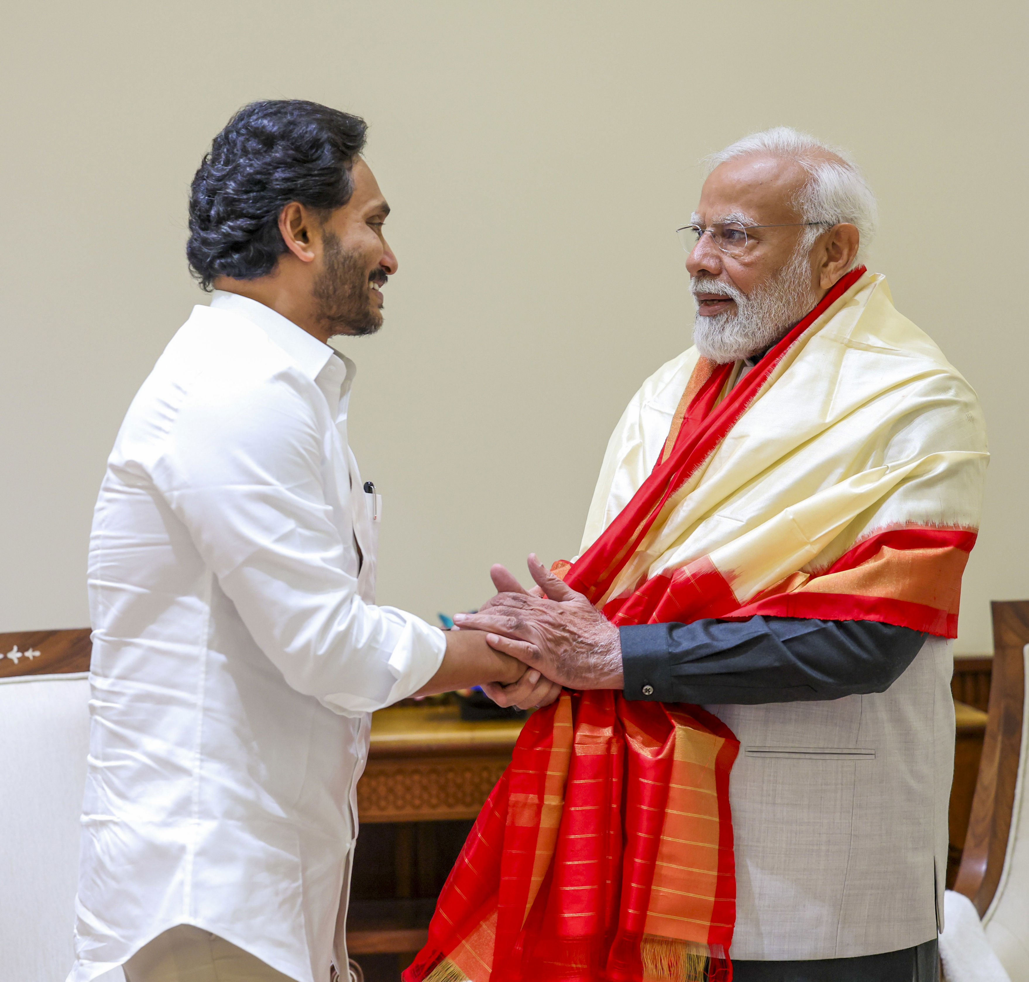 andhra cm meets modi, seeks special category status and clearance of pending projects