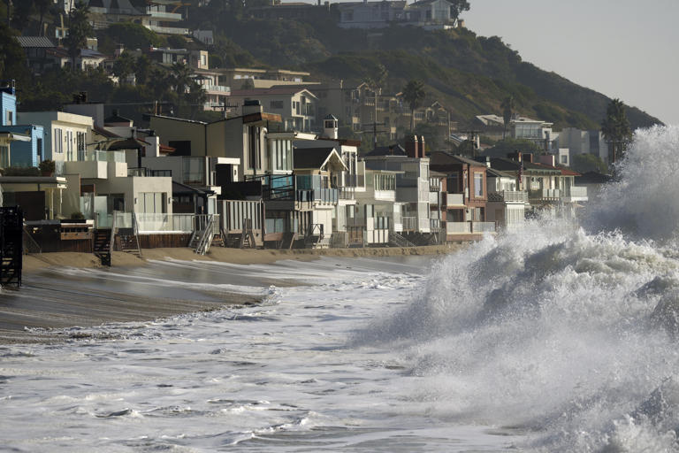 4.6magnitude earthquake shakes Southern California