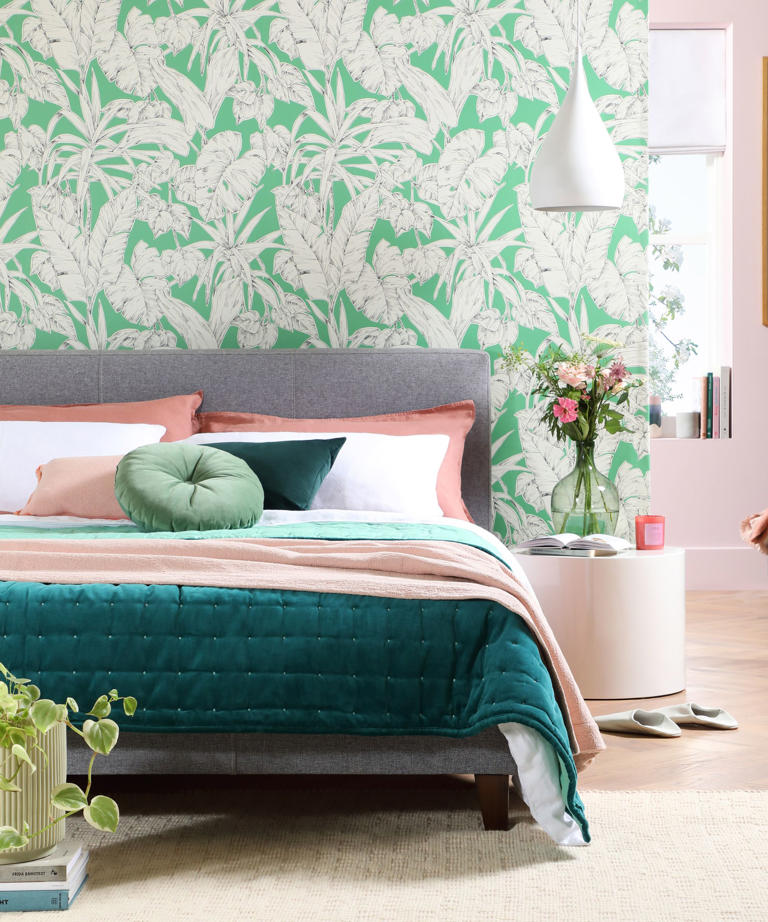 Small bedroom accent wall ideas — 5 dreamy designs you can do yourself