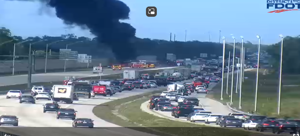 Small Plane Crashes Into Car Creates Fiery Explosion On Florida Highway   BB1i3bPN.img