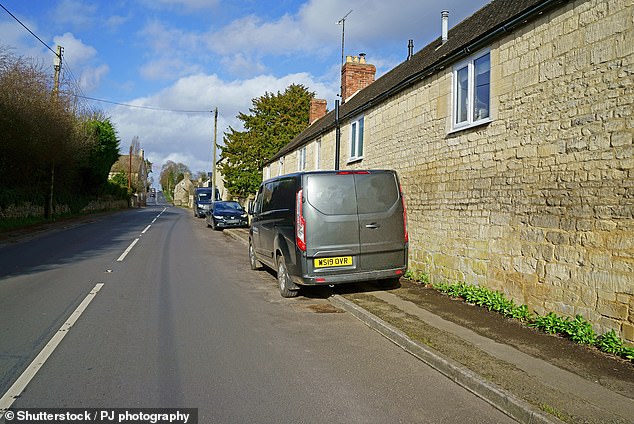 pavement parking should be banned, say seven in ten mailonline readers