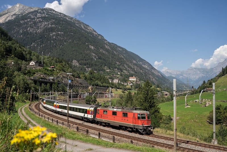 svizzera vista dal treno: dal bernina ai 4 cantoni per tre itinerari da sogno