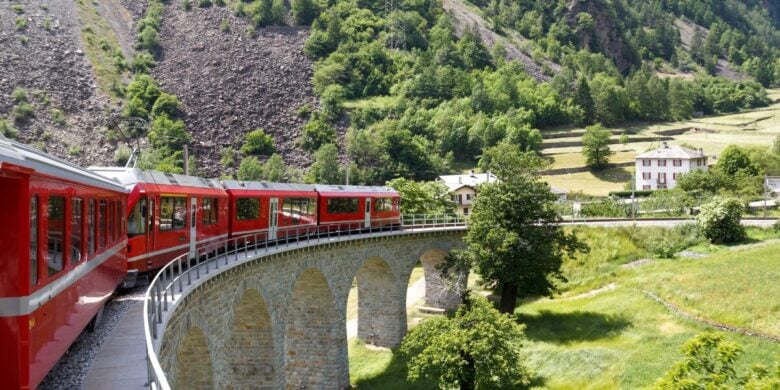 svizzera vista dal treno: dal bernina ai 4 cantoni per tre itinerari da sogno