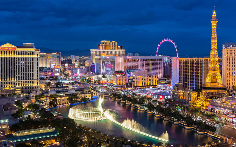 Here's how to spend a weekend in Las Vegas, home of many entertainment venues - This content is subject to copyright./Westend61