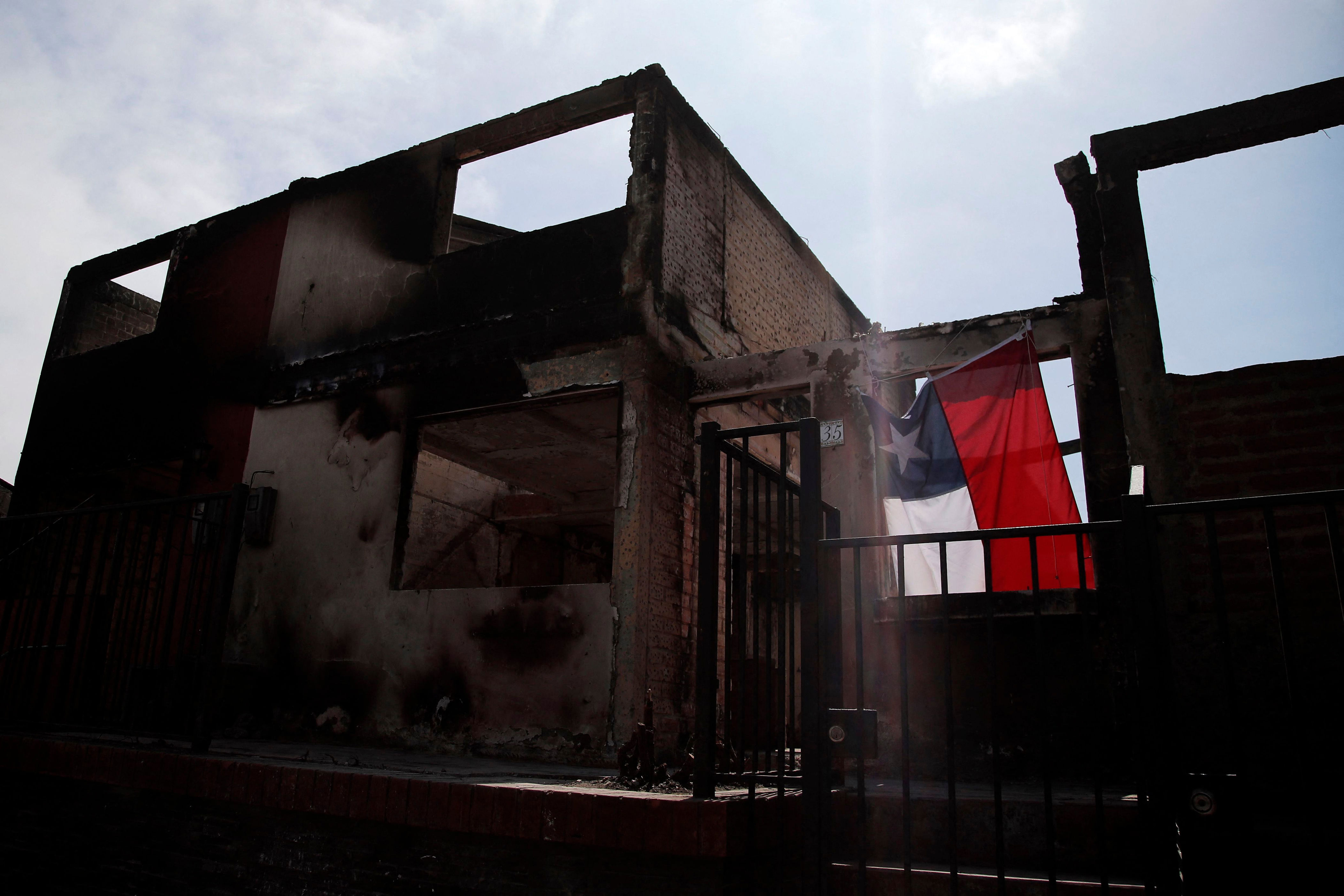 vecinos afectados por incendios en la región de valparaíso acusan intimidación: “nos siguen amenazando que nos van a quemar”