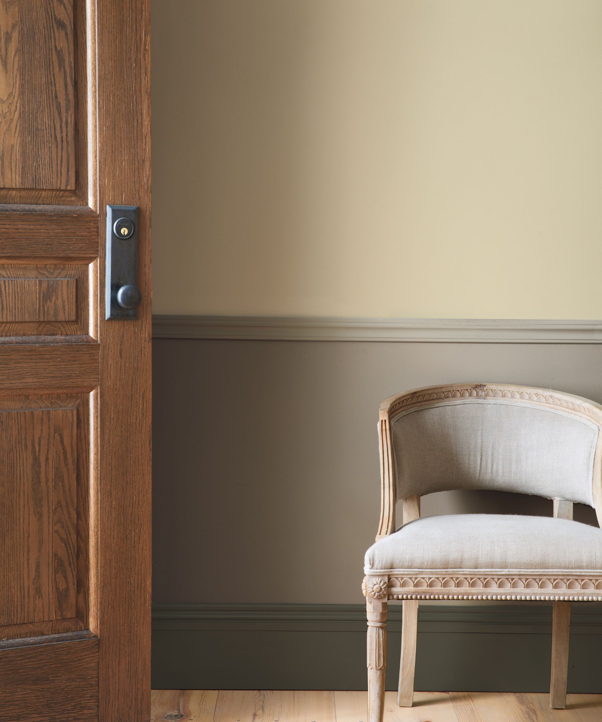 how designers decorate with benjamin moore's bleeker beige, the 'comforting neutral hue'