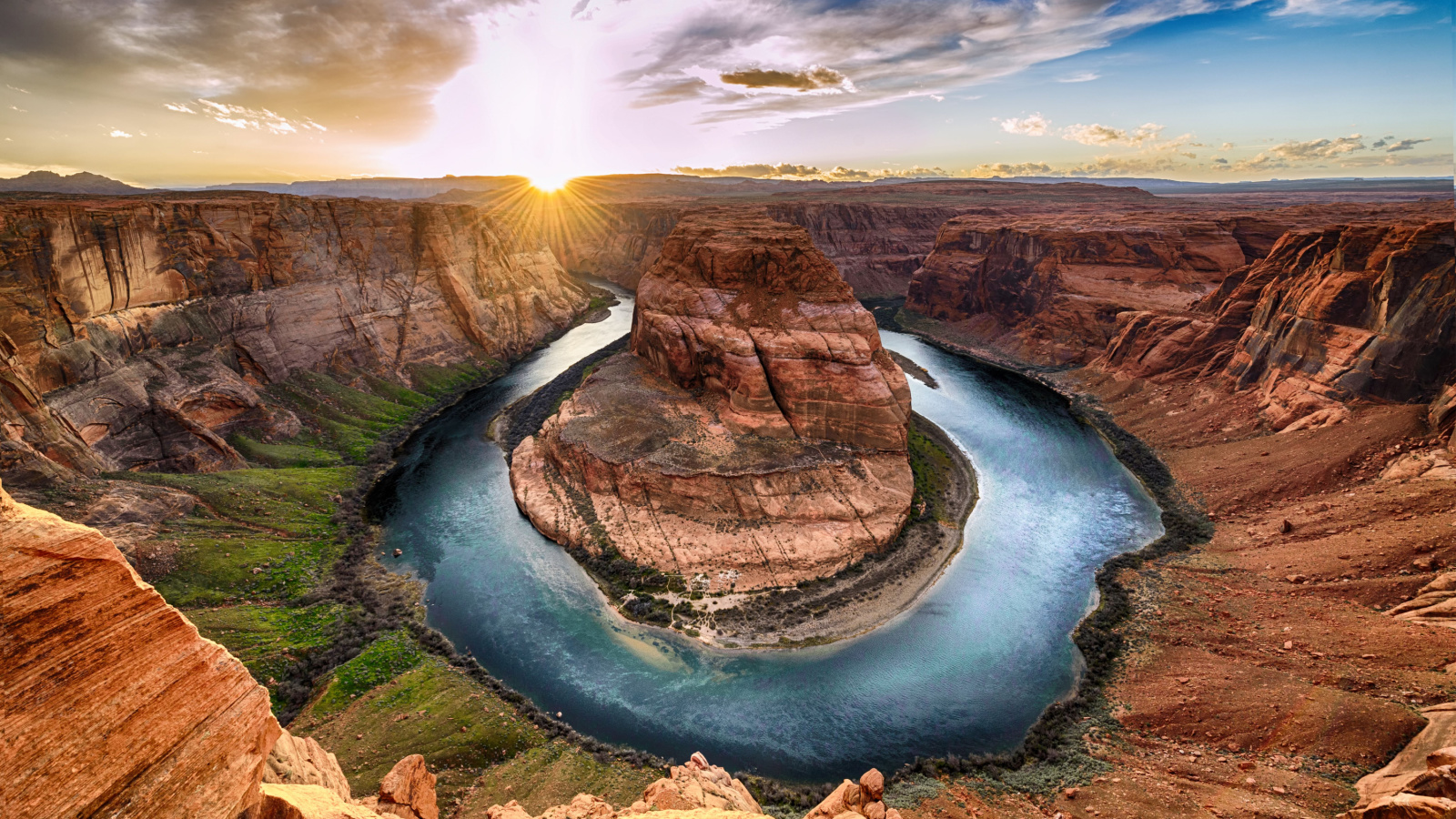 image credit: Wisanu Boonrawd/Shutterstock <p><span>The Grand Canyon’s vastness is undeniably breathtaking, but some visitors find the experience monotonous. The viewpoints can feel similar after a while, and the area lacks variety in activities. The remote location makes it a significant commitment for travelers. While majestic, it’s not everyone’s ideal destination.</span></p>